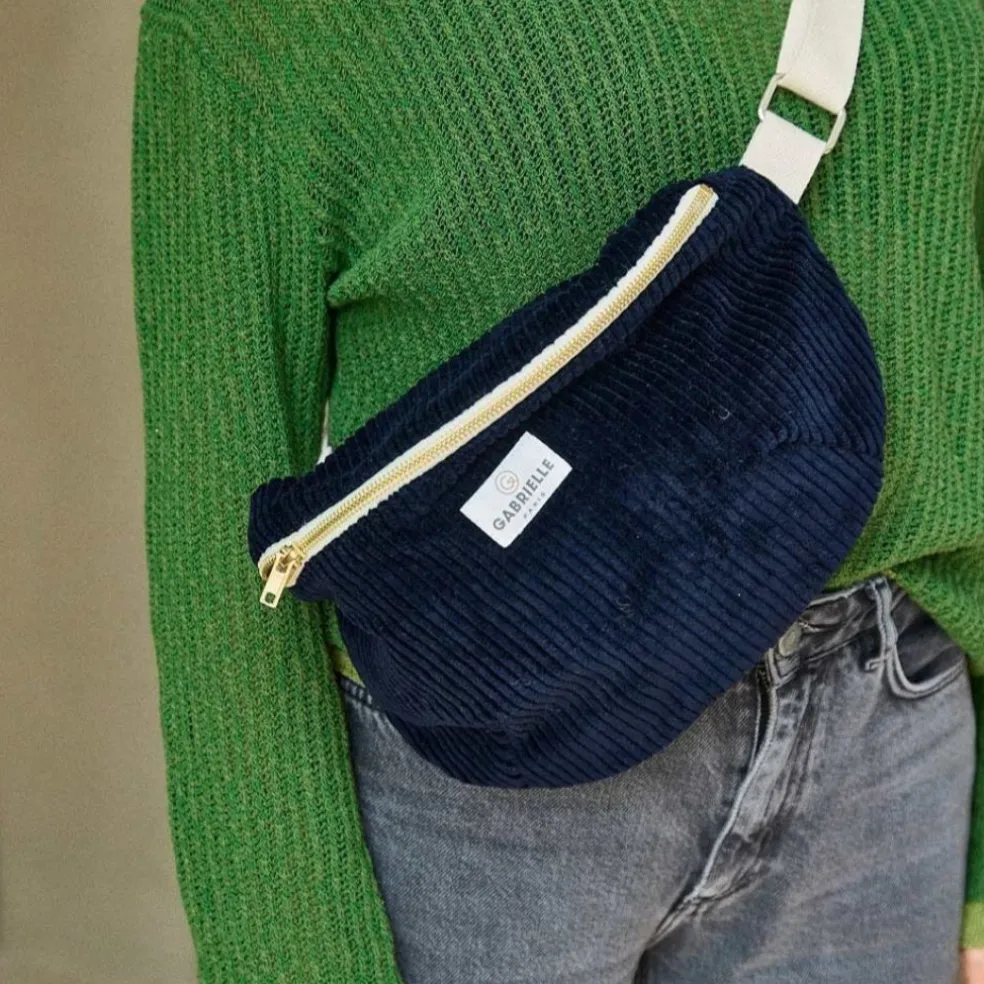 banane_velours_bleu_marin_0.webp Banane Velours Bleu Marine - Gabrielle Paris