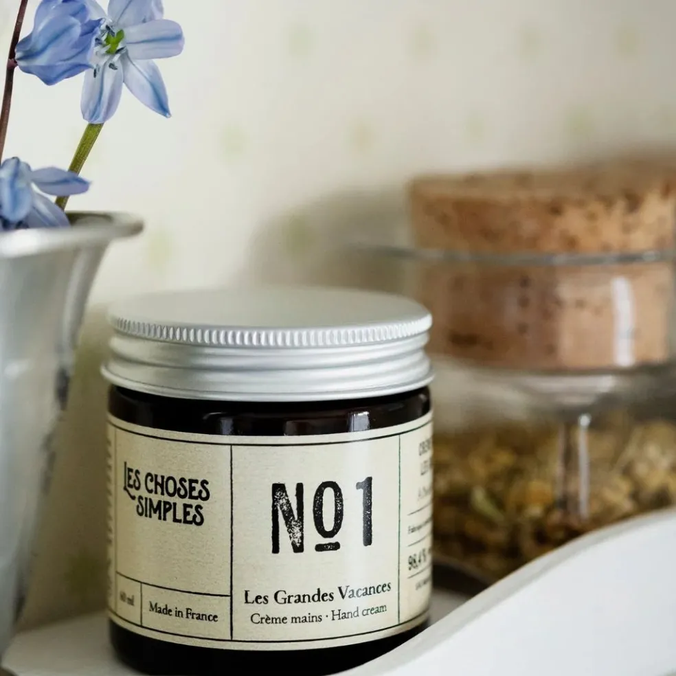 crme_mains_ambre___les_ch_0.webp Crème Mains Ambre 1 - Les Choses Simples
