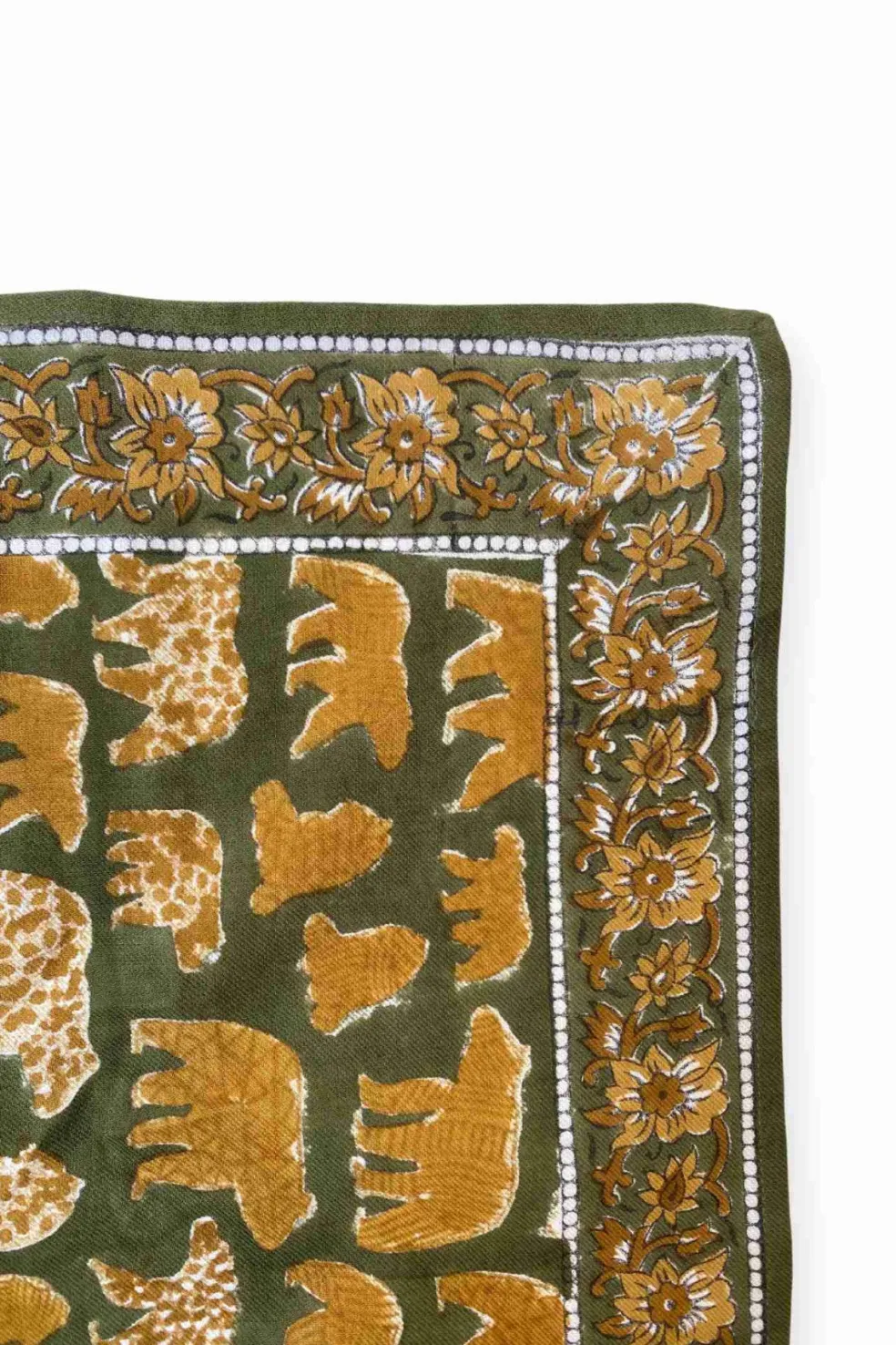 foulard_manika_ours_kaki__2.webp Foulard Manika Ours Kaki - Apaches Collections