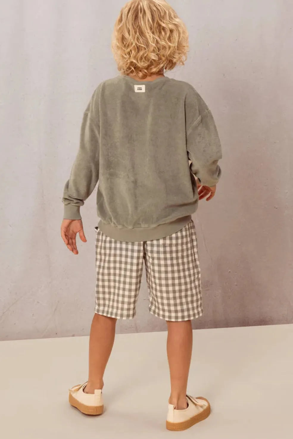 sweat_shirt_bart_vert_de__2.webp Sweat Shirt Bart Vert de Gris - Studio Bohème